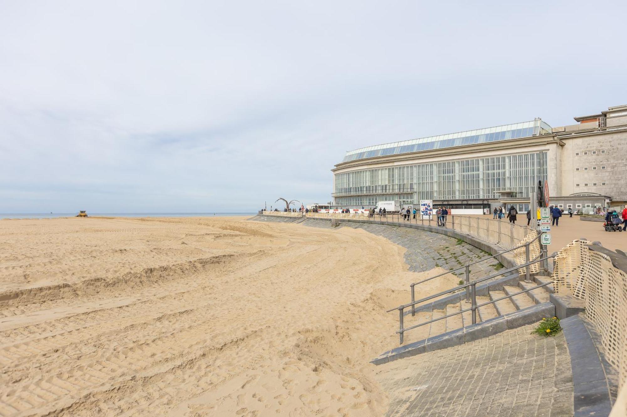Miramar - Garage Available Apartment Ostend Luaran gambar